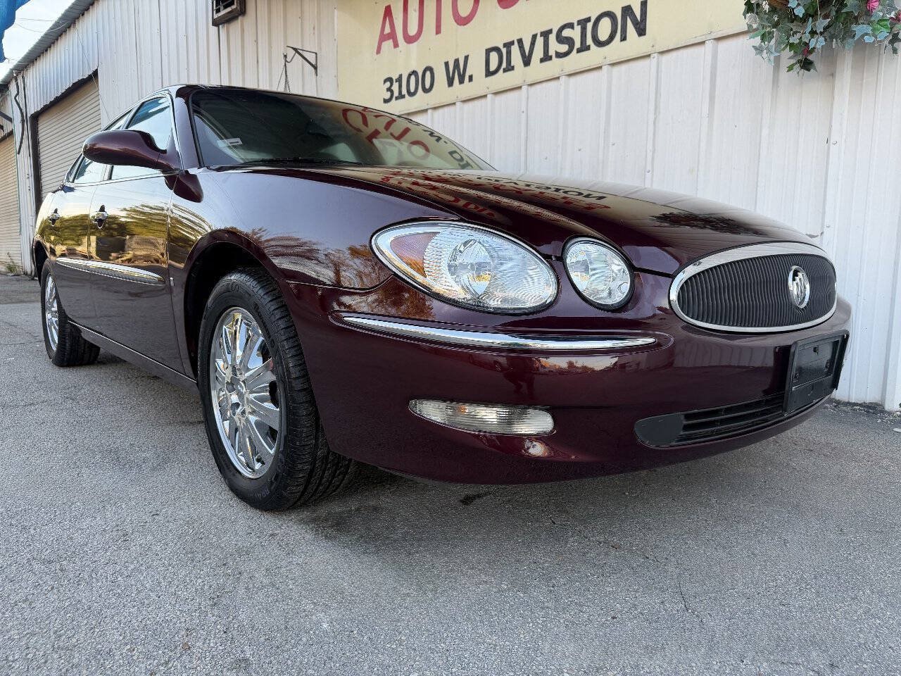 Used 2007 Buick LaCrosse CXL w/ Chromed Appearance Package FWD image 1