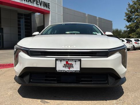 Used 2025 Kia K4 FWD image 3