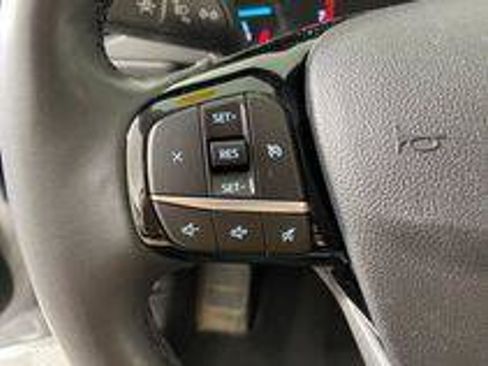 Used 2022 Ford Escape SE w/ Cold Weather Package FWD image 17