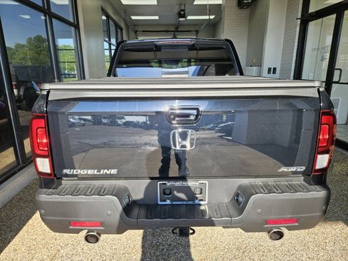 Used 2023 Honda Ridgeline Black Edition image 3