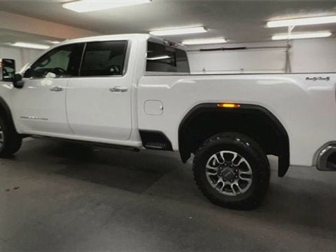 Used 2024 GMC Sierra 2500 SLT w/ SLT Premium Package image 6
