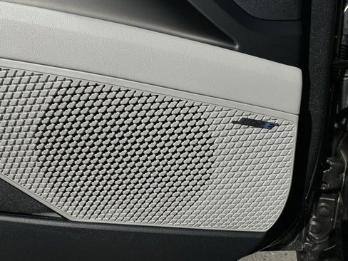 New 2025 Hyundai Elantra Limited image 33