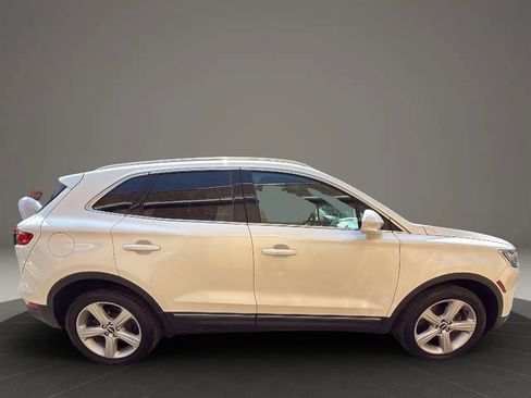 Used 2018 Lincoln MKC Premiere image 4