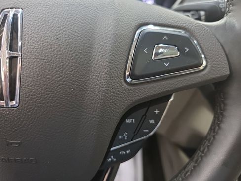 Used 2017 Lincoln MKX Reserve w/ Lincoln MKX Climate Package AWD/4WD image 22