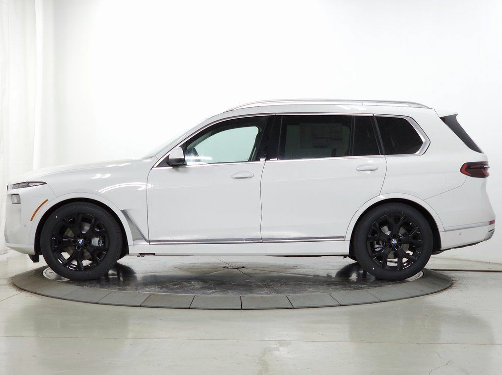 Used 2026 BMW X7 xDrive40i AWD/4WD image 4