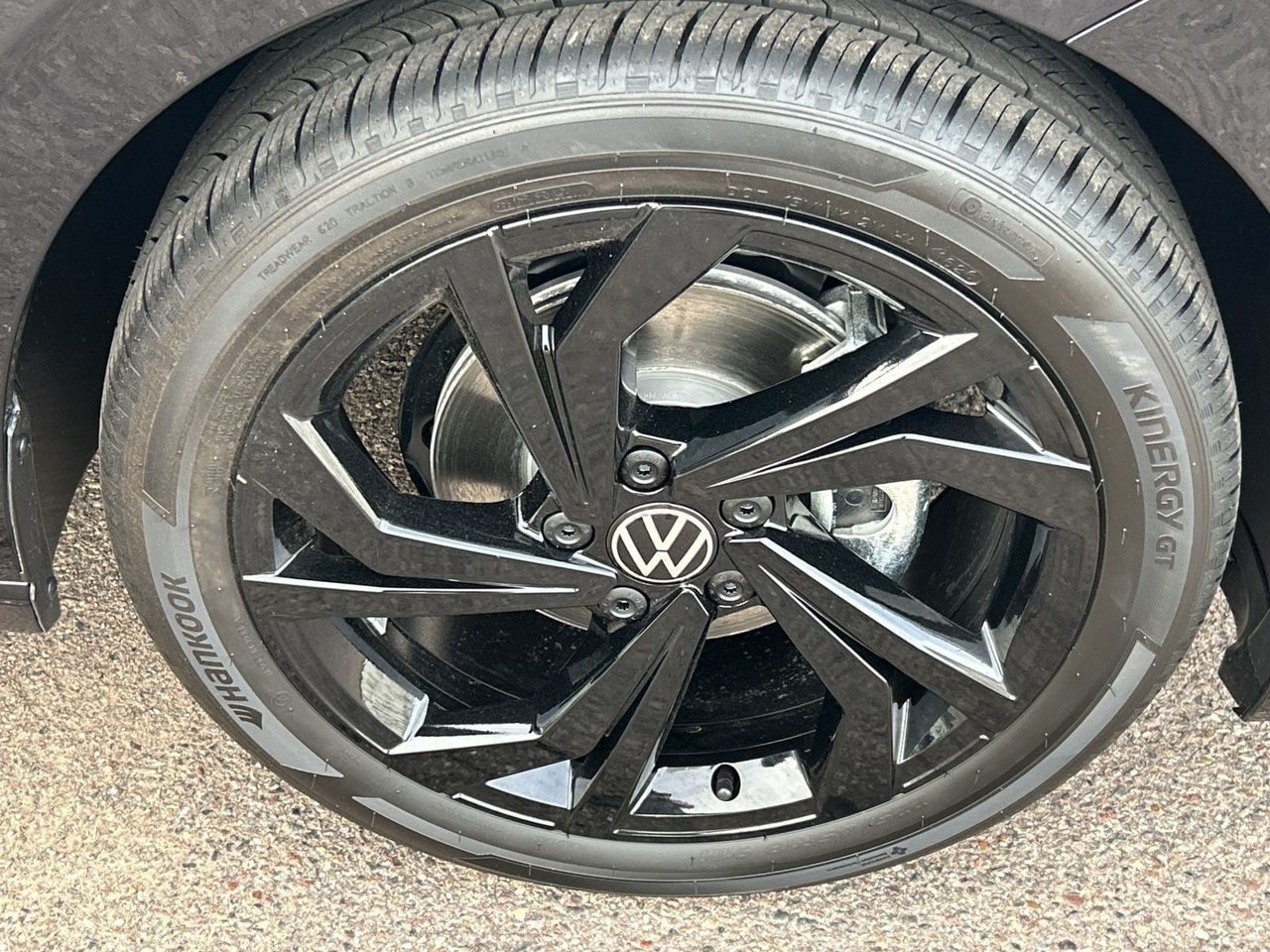 New 2027 Volkswagen Jetta SE FWD image 6