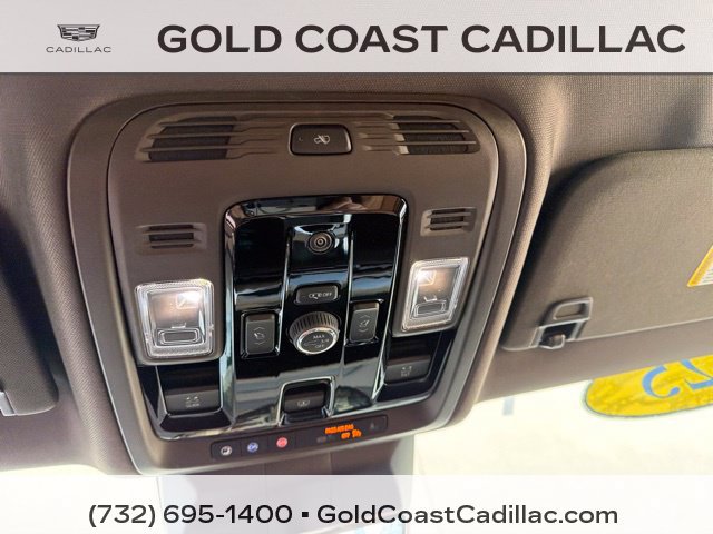 Certified 2025 Cadillac Escalade Premium Luxury w/ LPO, Floor Liner Package AWD/4WD image 32