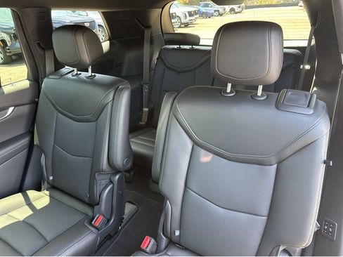Certified 2023 Cadillac XT6 Sport w/ Technology Package AWD/4WD image 15