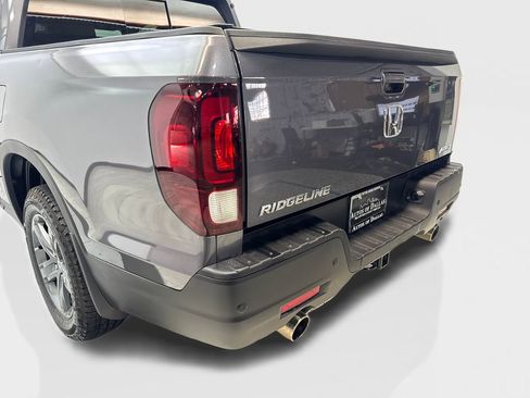 Used 2023 Honda Ridgeline RTL-E image 19