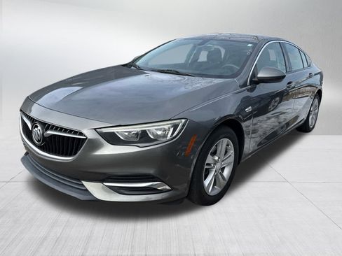 Used 2018 Buick Regal Preferred image 3