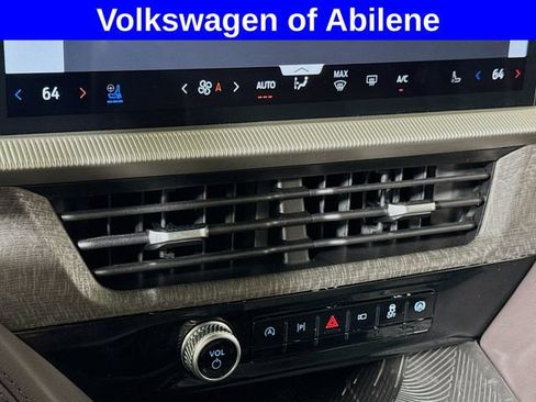 Used 2026 Ford Explorer Platinum RWD image 14
