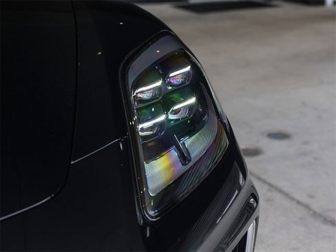 New 2025 Porsche Panamera 4 image 11