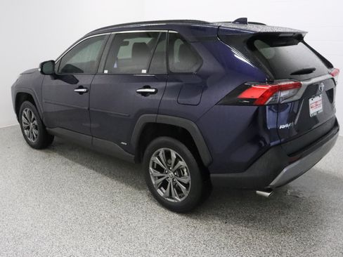 Used 2022 Toyota RAV4 Limited AWD/4WD image 9