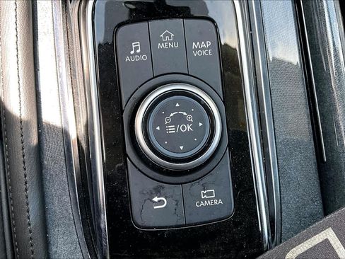 Used 2022 Nissan Armada SV w/ SV Appearance Package RWD image 34