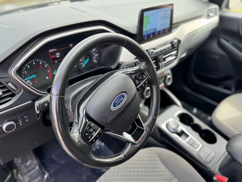 Used 2022 Ford Escape SE w/ Convenience Package image 18