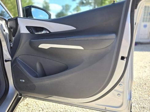 Used 2018 Chevrolet Bolt Premier w/ Driver Confidence II Package FWD image 23