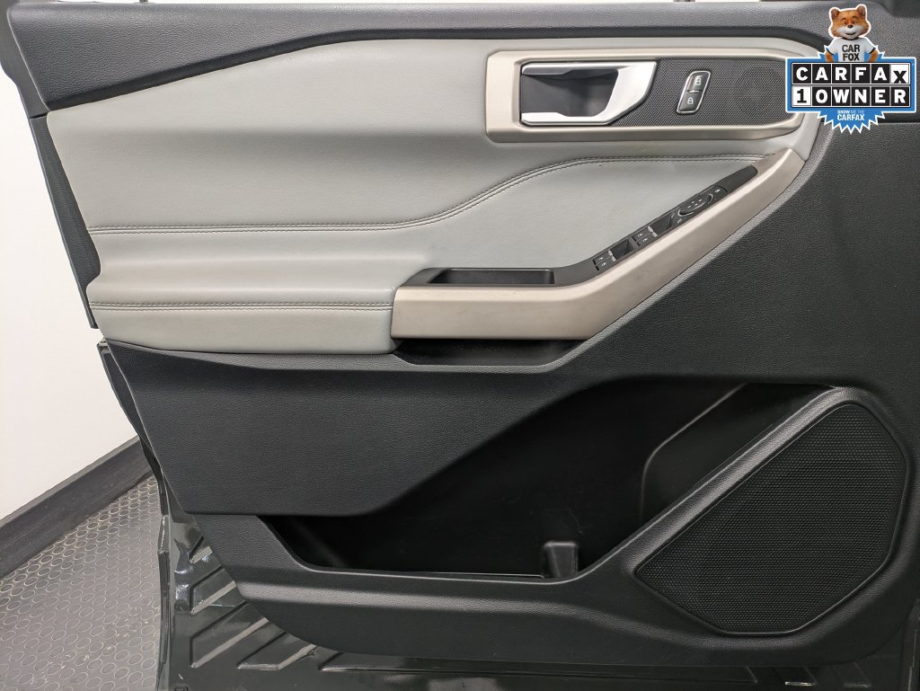 Certified 2023 Ford Explorer XLT w/ Equipment Group 202A AWD/4WD image 9