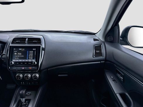 Used 2024 Mitsubishi Outlander Sport AWD image 28