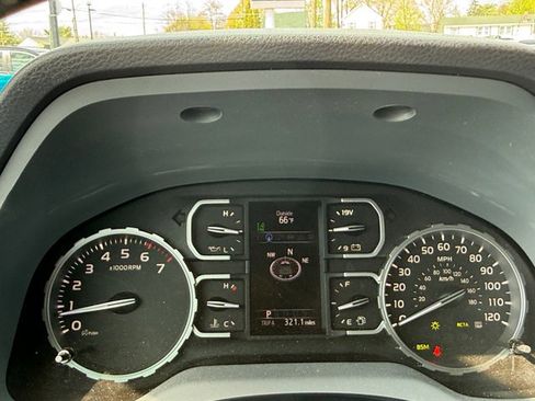Used 2018 Toyota Tundra Limited w/ Limited Premium Package AWD/4WD image 30