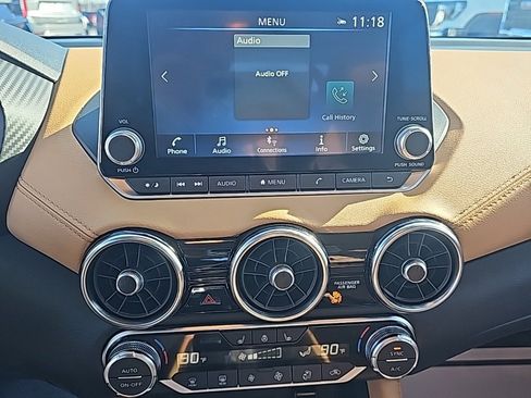 Used 2025 Nissan Sentra SV w/ SV Premium Package image 18