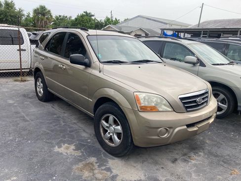 Used 2008 Kia Sorento 2WD image 2