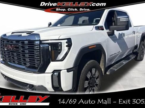 Used 2025 GMC Sierra 2500 Denali w/ Denali Reserve Package AWD/4WD image 1