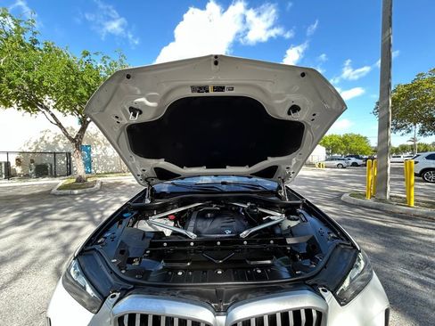 Used 2025 BMW X5 xDrive40i AWD/4WD image 34
