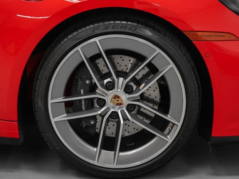 Used 2025 Porsche 911 Carrera image 15