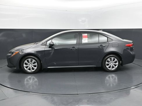 Used 2026 Toyota Corolla LE FWD image 2