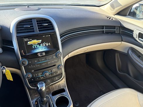 Used 2014 Chevrolet Malibu LT image 22