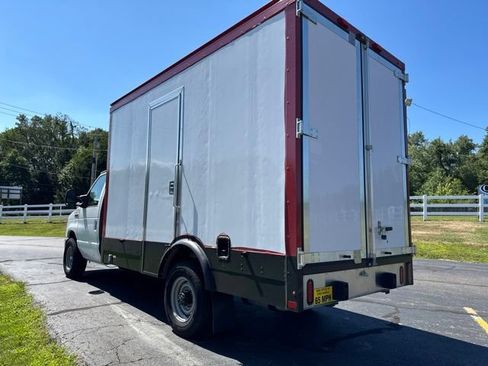 Used 2024 Ford E-350 and Econoline 350 Super Duty w/ Power Windows & Locks Group RWD image 7