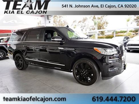 Used 2022 Lincoln Navigator L Reserve w/ Monochromatic Package AWD/4WD image 10
