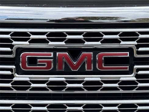 Used 2021 GMC Canyon Denali image 34
