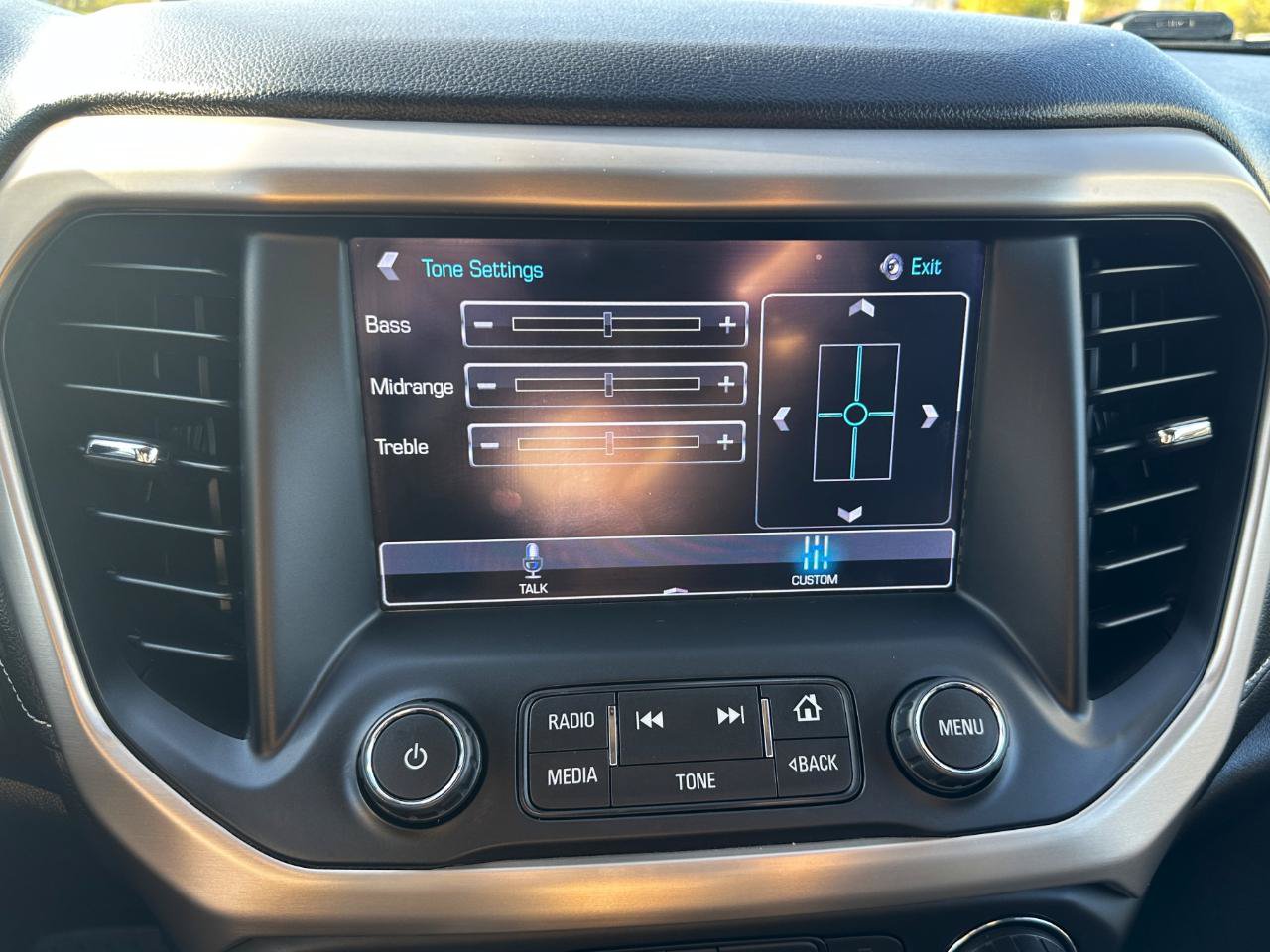 Used 2018 GMC Acadia Denali w/ Technology Package AWD/4WD image 82