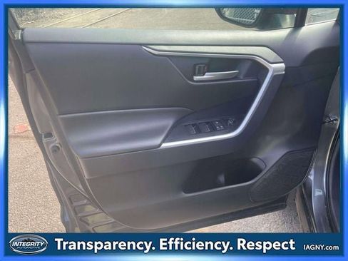 Used 2025 Toyota RAV4 XLE AWD/4WD image 14