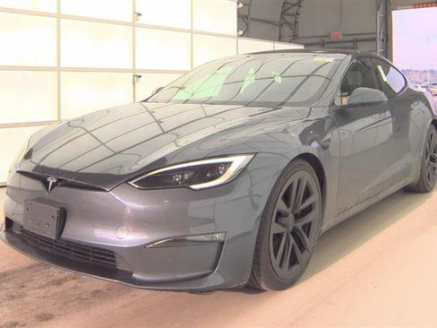 Used 2023 Tesla Model S image 4