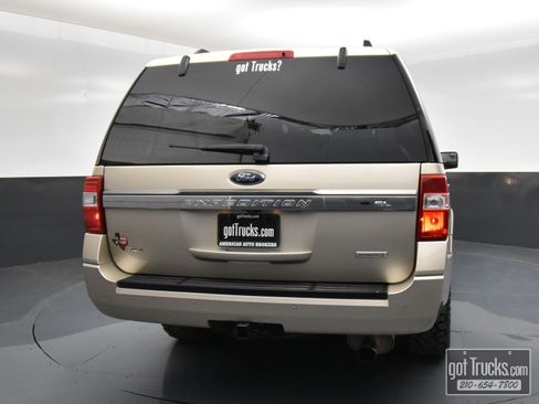 Used 2017 Ford Expedition EL XLT w/ Equipment Group 202A image 5