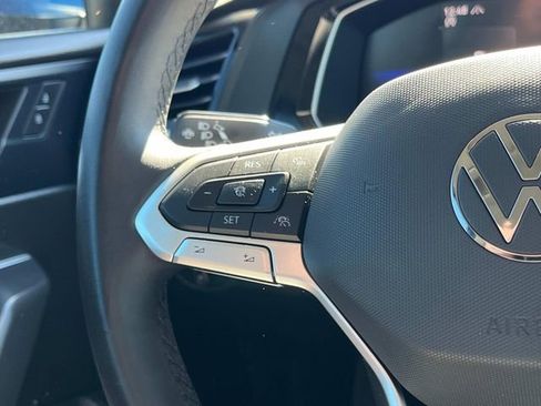 Used 2024 Volkswagen Jetta SE image 16