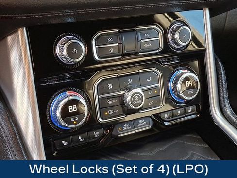 Used 2022 GMC Yukon Denali image 21