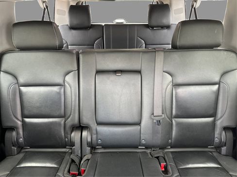 Used 2019 Chevrolet Suburban LT AWD/4WD image 41
