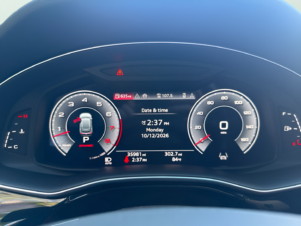 Used 2023 Audi Q8 Premium Plus AWD/4WD image 28