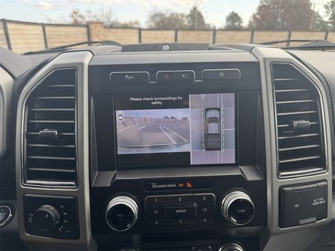 Used 2019 Ford F150 Lariat w/ Equipment Group 502A Luxury image 14