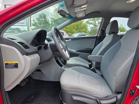 Used 2014 Hyundai Accent GLS FWD image 8