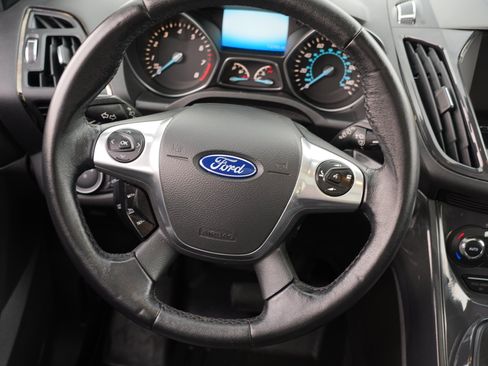 Used 2015 Ford Escape Titanium w/ Equipment Group 301A AWD/4WD image 22