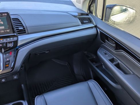 Certified 2025 Honda Odyssey Touring image 24