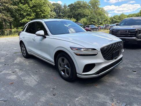 Used 2026 Genesis GV70 2.5T Select AWD/4WD image 2