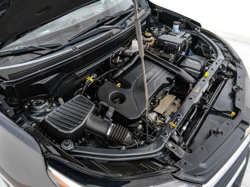 Used 2021 Chevrolet Equinox LS w/ LS Convenience Package FWD image 48