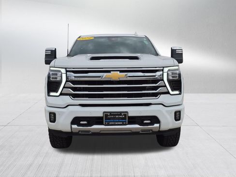 Certified 2024 Chevrolet Silverado 2500 High Country w/ High Country Premium Package AWD/4WD image 9