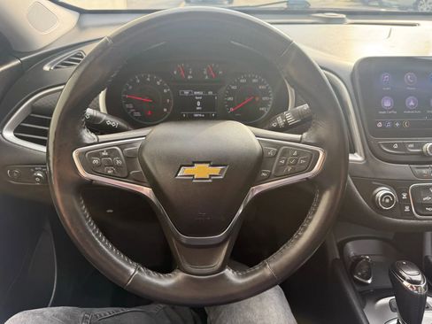 Used 2020 Chevrolet Malibu RS image 12