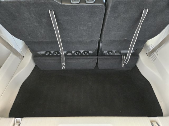 Certified 2024 Chrysler Pacifica Touring-L FWD image 33